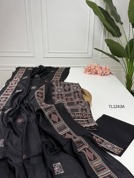 Embroidered Premium Lawn Dresses - TL1243 Color image